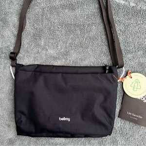 NWT Bellroy Lite Sacoche bag, black, unisex